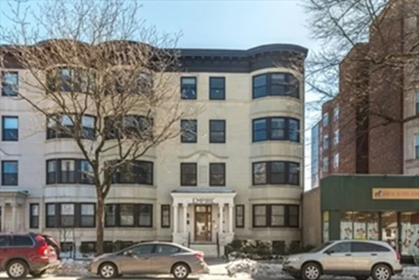3 bed, 4+ bath apartment for rent at 1471 Beacon St Unit 1, Coolidge Corner — photo 29 of 30