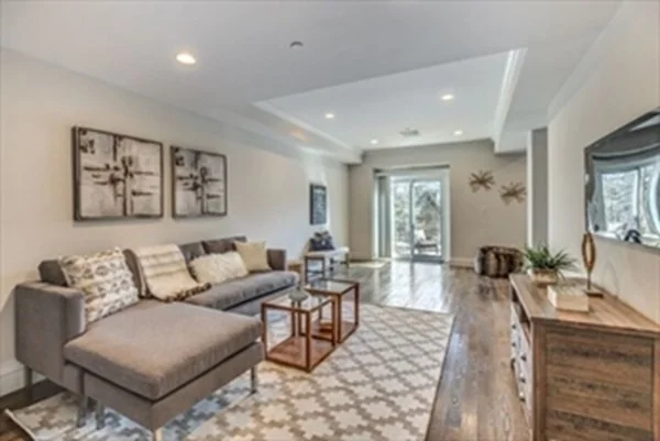 3 bed, 4+ bath apartment for rent at 1471 Beacon St Unit 1, Coolidge Corner — photo 19 of 30