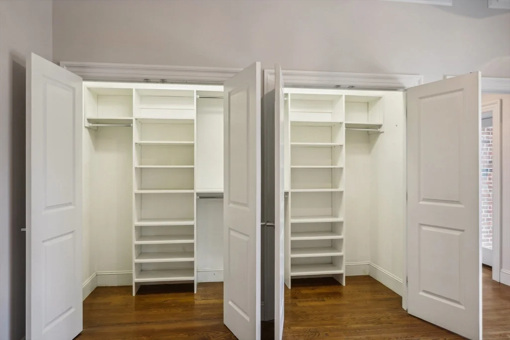 4 bed, 4+ bath apartment for rent at 1471 Beacon St Unit 2, Coolidge Corner — photo 14 of 20