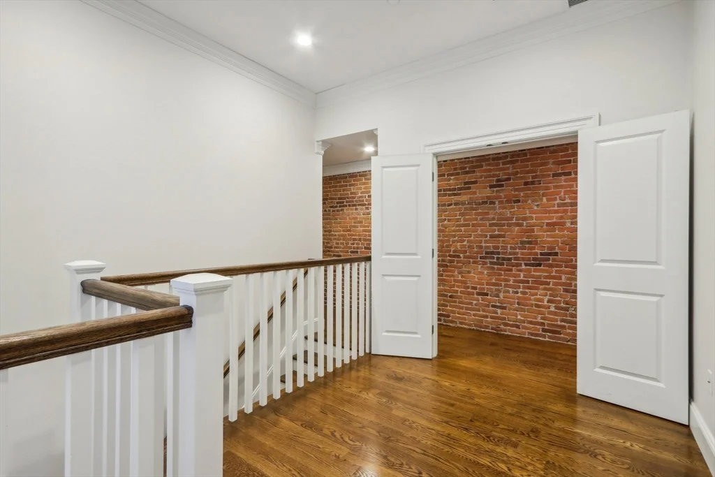 4 bed, 4+ bath apartment for rent at 1471 Beacon St Unit 2, Coolidge Corner — photo 8 of 20