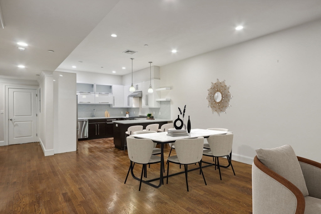 4 bed, 4+ bath apartment for rent at 1471 Beacon St Unit 2B, Coolidge Corner — photo 2 of 13