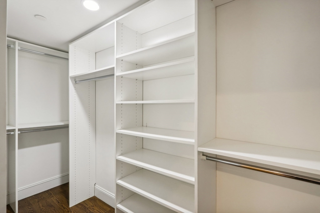 4 bed, 4+ bath apartment for rent at 1471 Beacon St Unit 2B, Coolidge Corner — photo 10 of 13