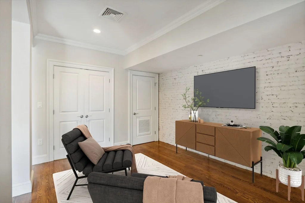 4 bed, 4+ bath apartment for rent at 1471 Beacon St Unit 2R, Coolidge Corner — photo 12 of 23