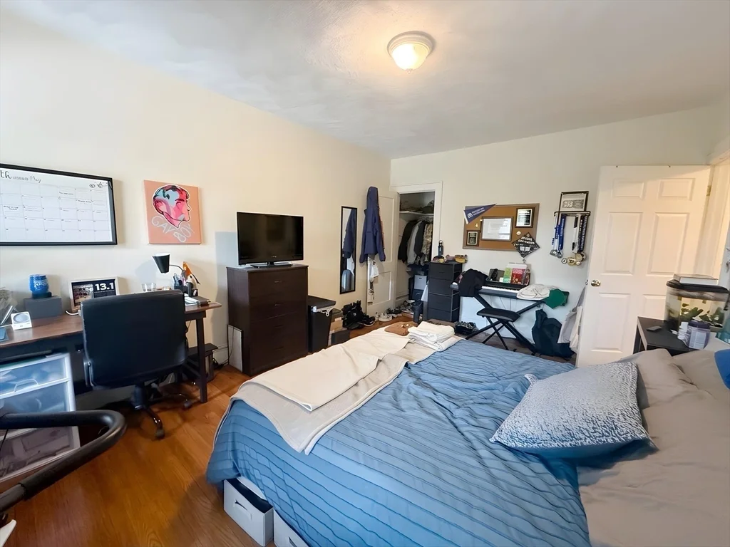 3 bed, 1 bath apartment for rent at 1472 Commonwealth Ave Unit 2, Brighton — photo 9 of 16