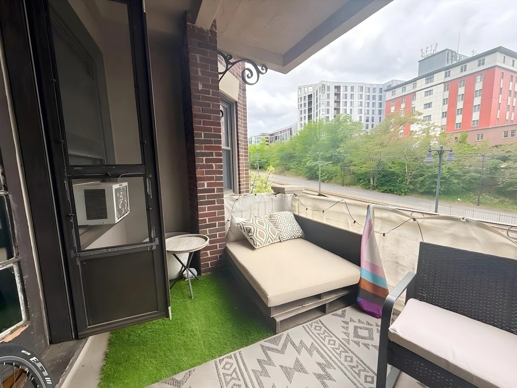 3 bed, 1 bath apartment for rent at 1472 Commonwealth Ave Unit 2, Brighton — photo 7 of 16