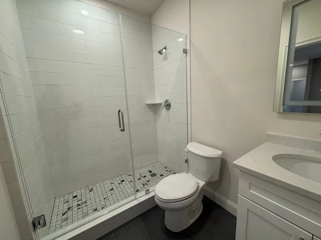 1 bed, 1 bath apartment for rent at 1473 N Shore Rd Unit 101, Revere — photo 6 of 8