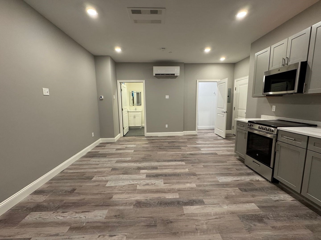 Studio bed, 1 bath apartment for rent at 1473 N Shore Rd Unit 203, Revere — photo 6 of 8