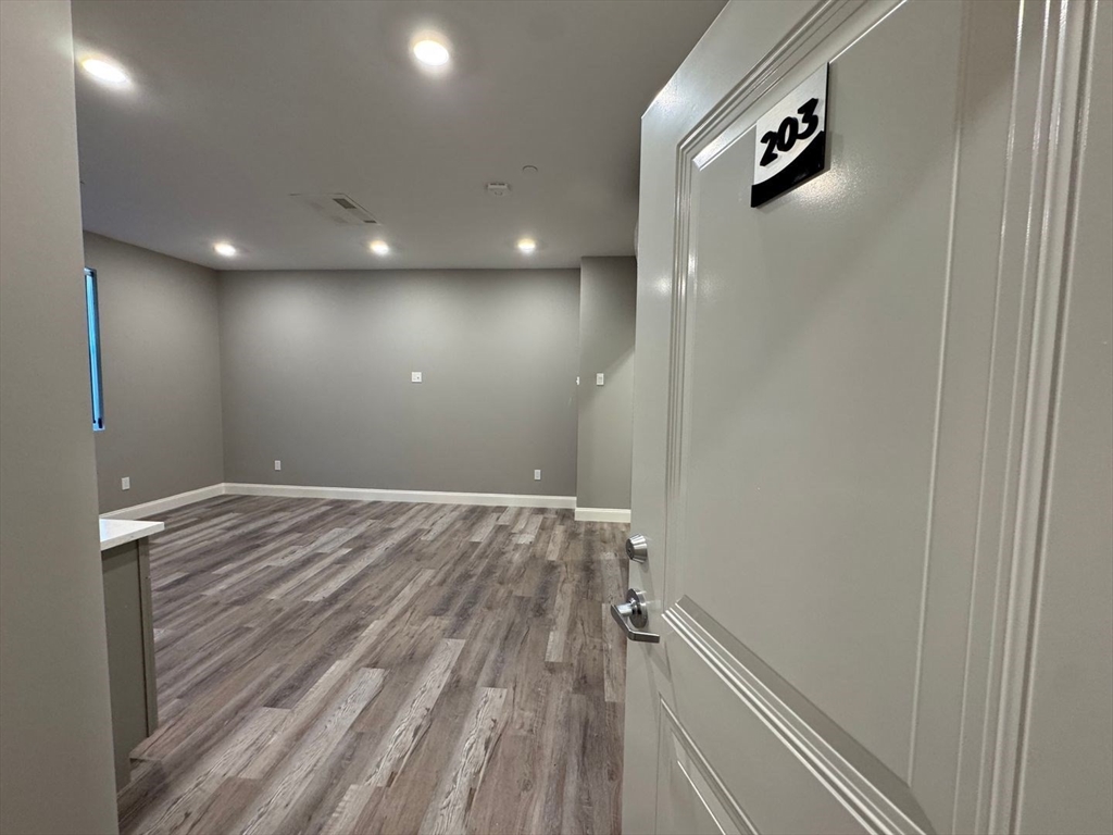 Studio bed, 1 bath apartment for rent at 1473 N Shore Rd Unit 203, Revere — photo 2 of 8