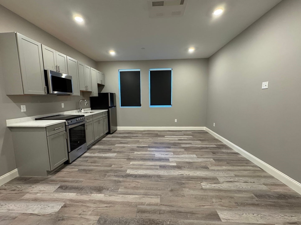 Studio bed, 1 bath apartment for rent at 1473 N Shore Rd Unit 203, Revere — photo 4 of 8