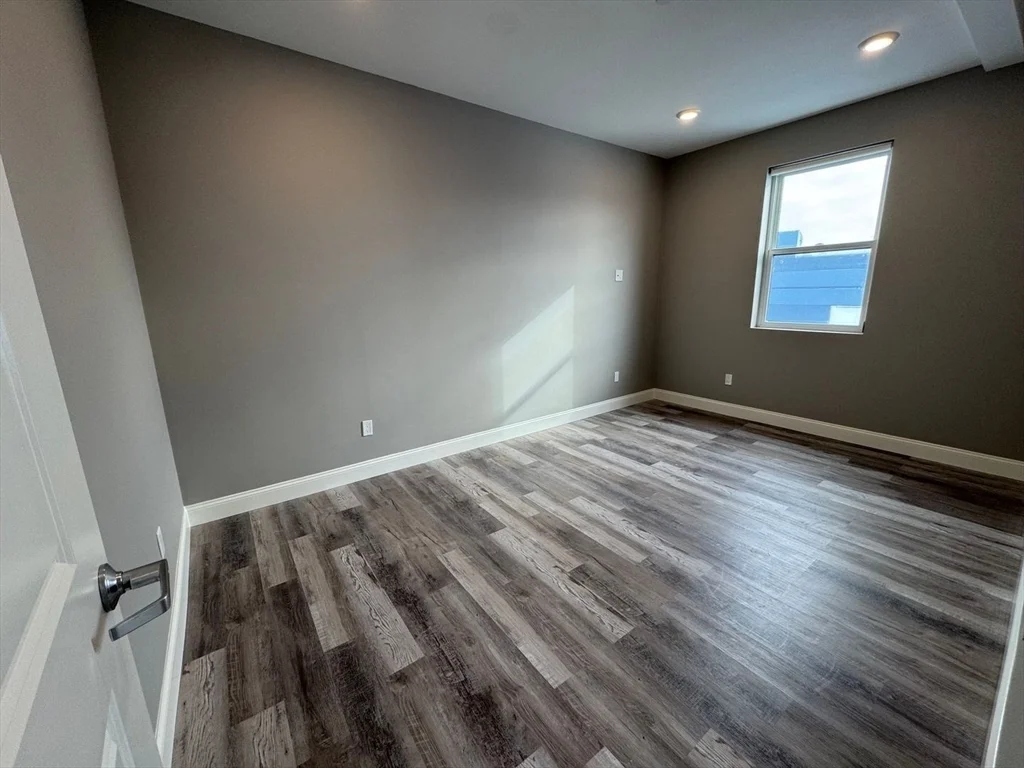 1 bed, 1 bath apartment for rent at 1473 N Shore Rd Unit 301, Revere — photo 11 of 14