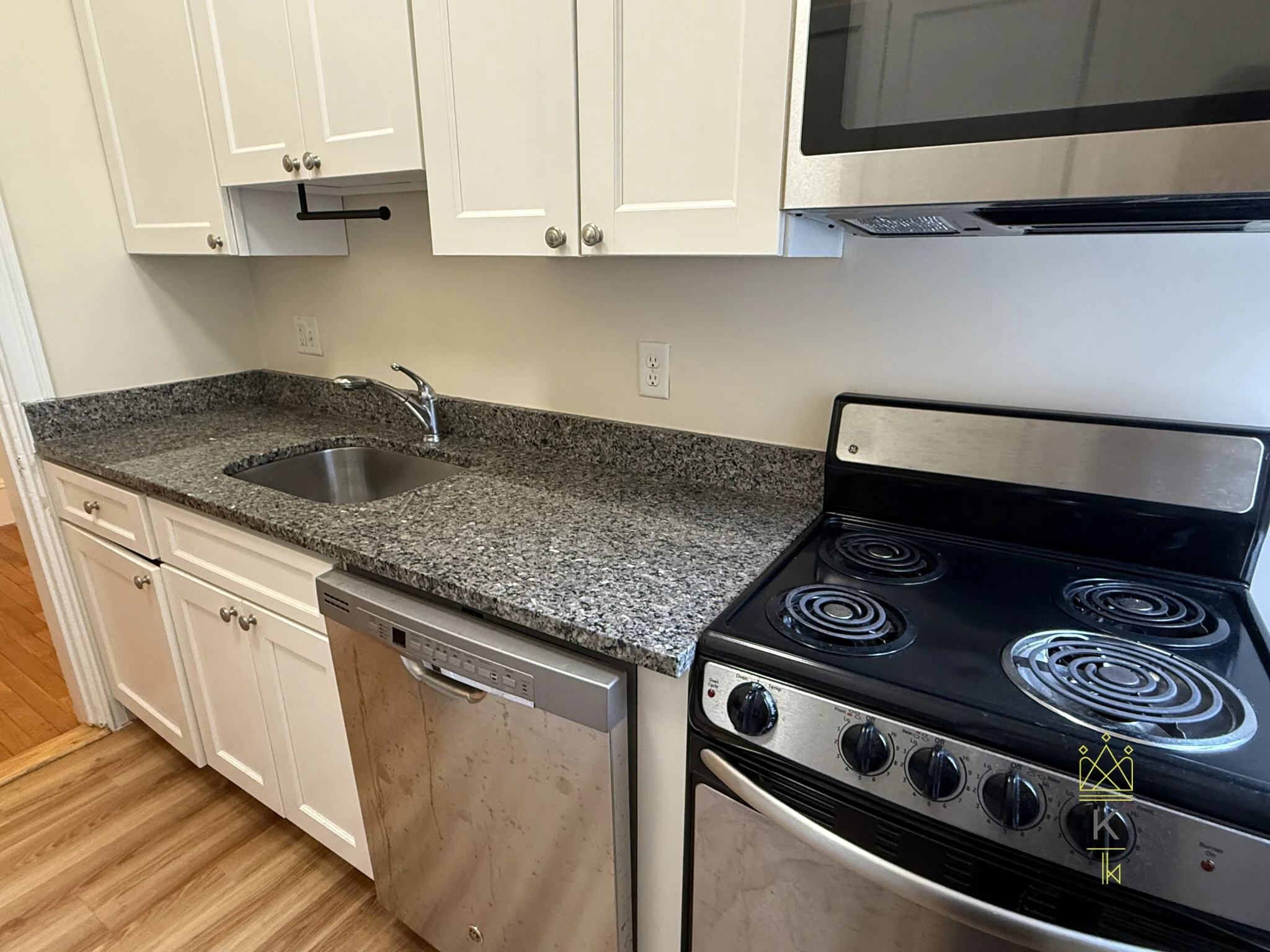 1 bed, 1 bath apartment for rent at 1477 Beacon St Unit 3, Griggs Park — photo 6 of 18
