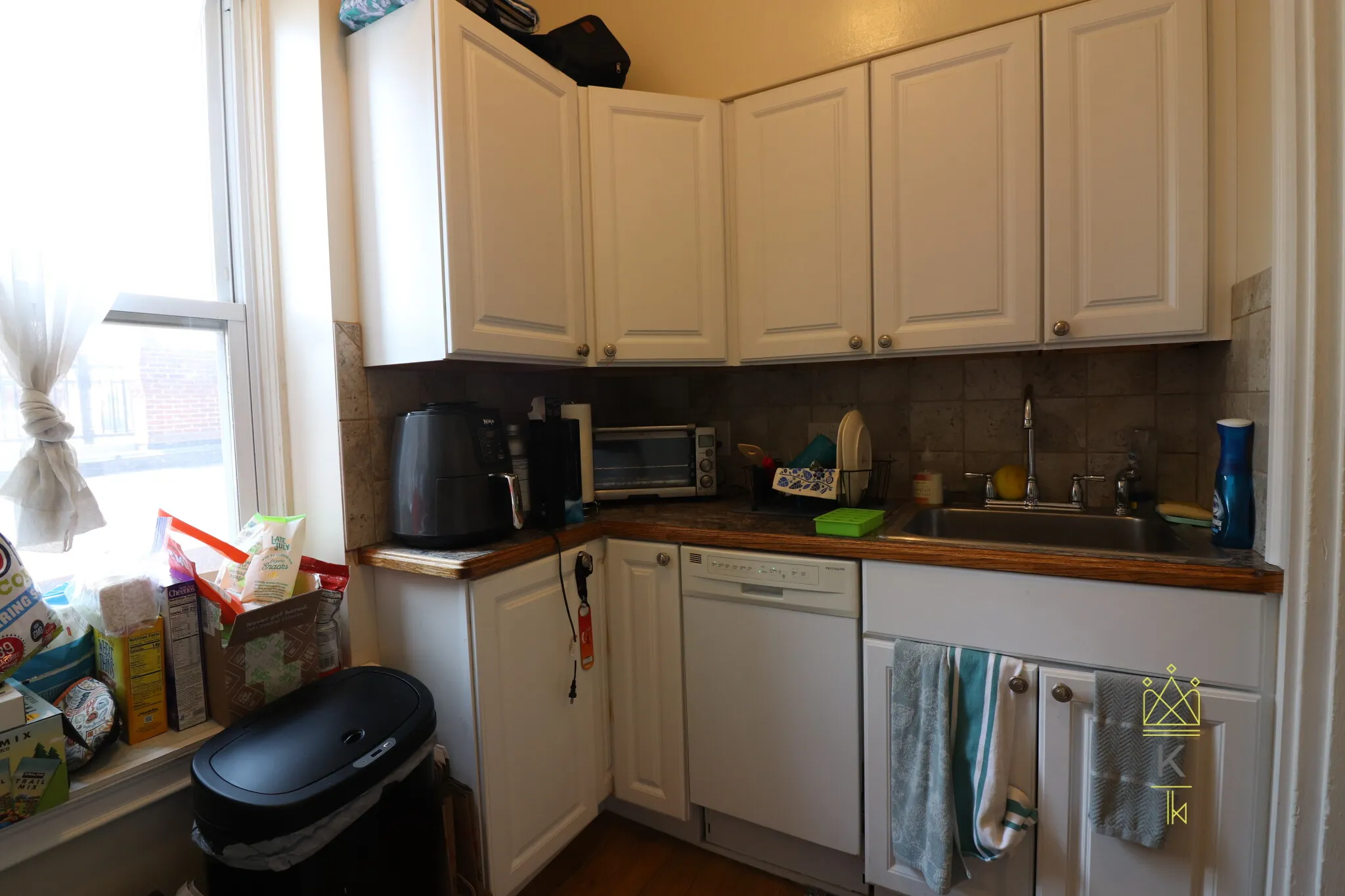 2 bed, 1 bath apartment for rent at 1477 Beacon St Unit 41, Griggs Park — photo 4 of 15