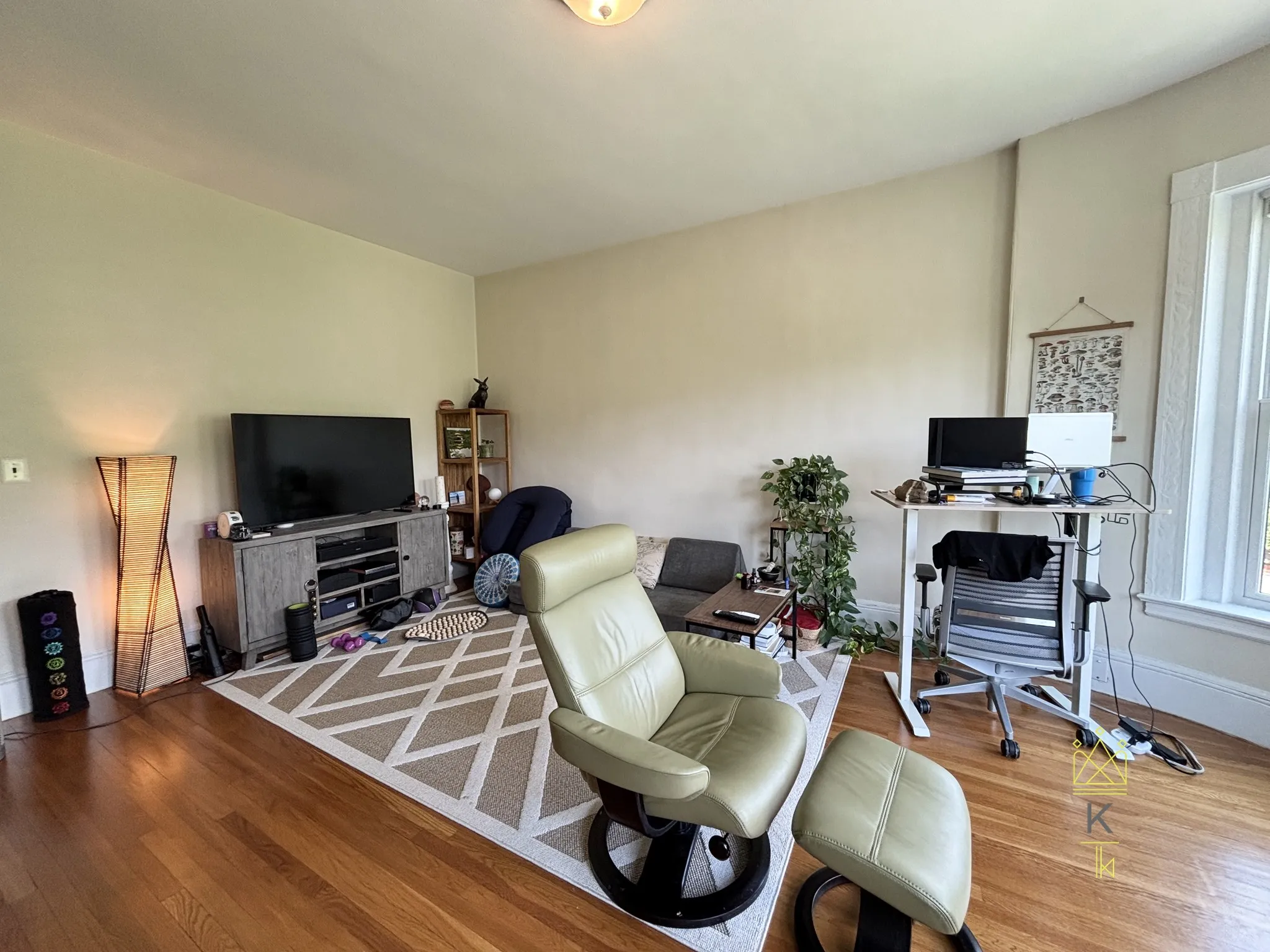 2 bed, 1 bath apartment for rent at 1477 Beacon St Unit 61, Griggs Park — photo 2 of 15