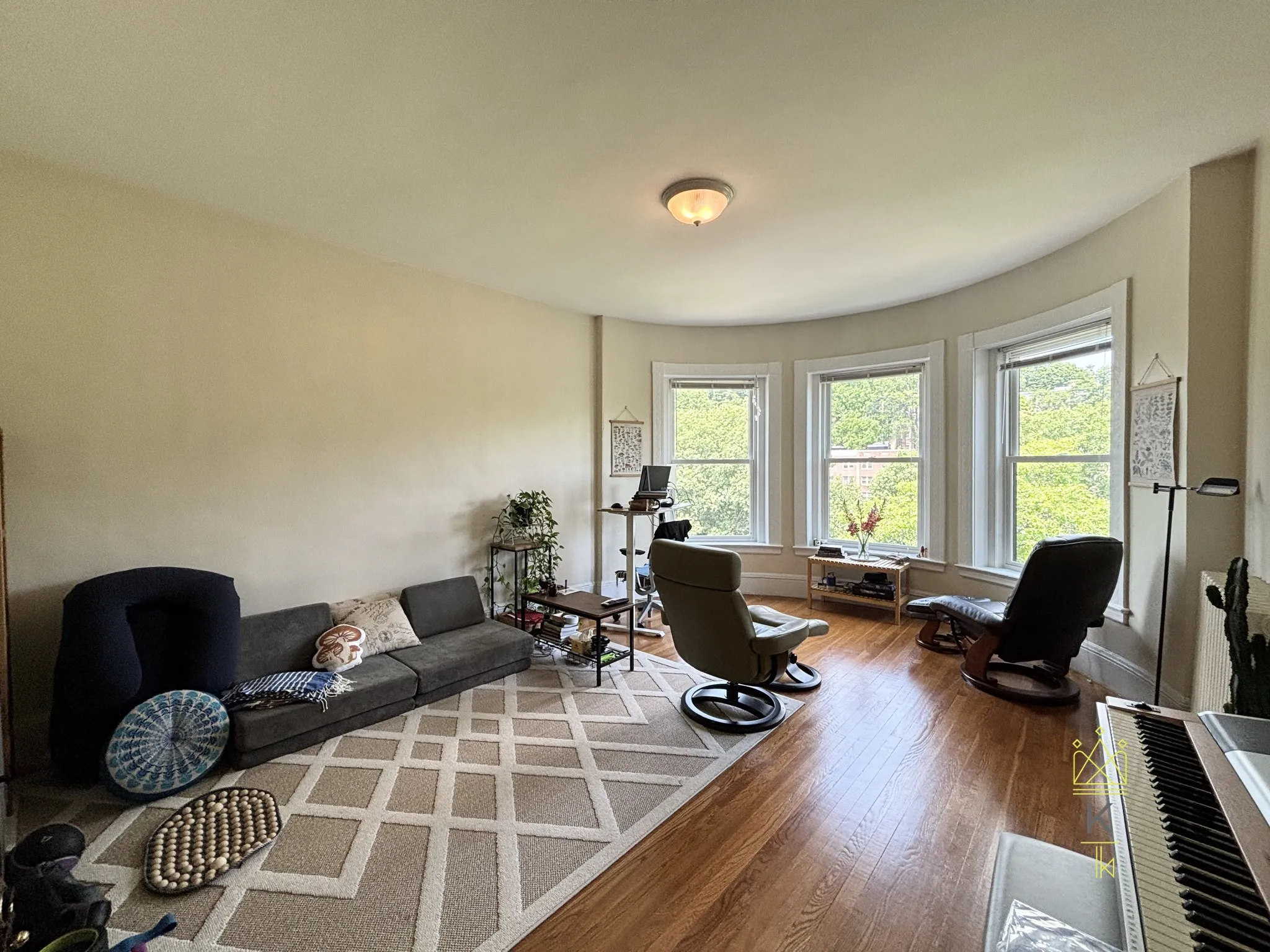 2 bed, 1 bath apartment for rent at 1477 Beacon St Unit 61, Griggs Park