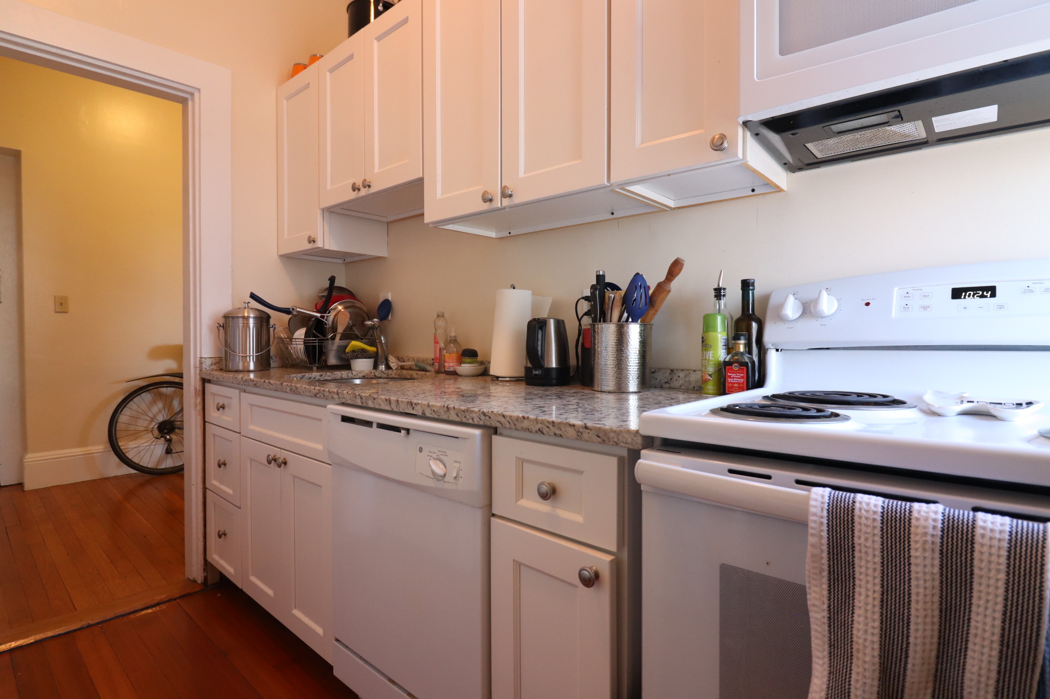 1 bed, 1 bath apartment for rent at 1477 Beacon St Unit 63, Griggs Park — photo 5 of 19
