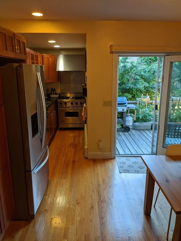 2 bed, 1 bath apartment for rent at 148 3rd St, East Cambridge — photo 3 of 14