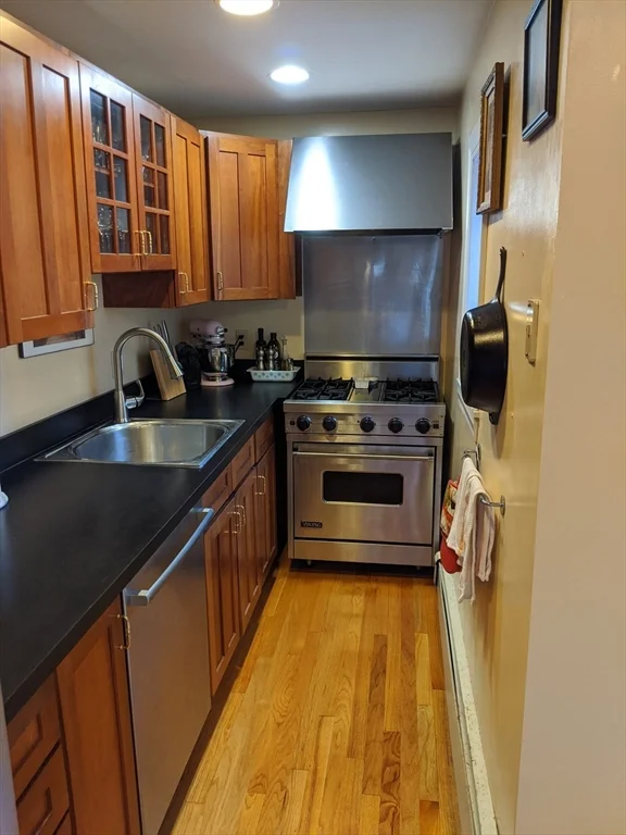 2 bed, 1 bath apartment for rent at 148 3rd St, East Cambridge — photo 4 of 14