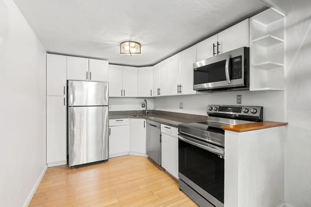 2 bed, 1 bath apartment for rent at 148 F St Unit 4, South Boston — photo 2 of 15
