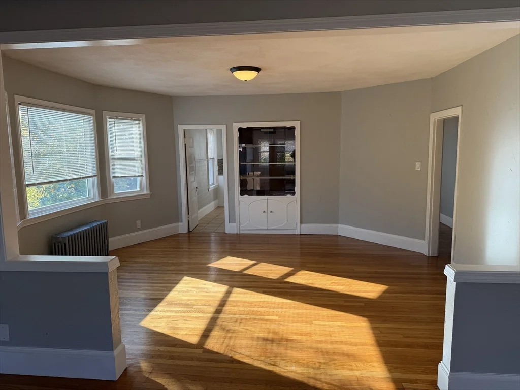 3 bed, 1 bath apartment for rent at 148 George St Unit 2, Tufts University — photo 13 of 26
