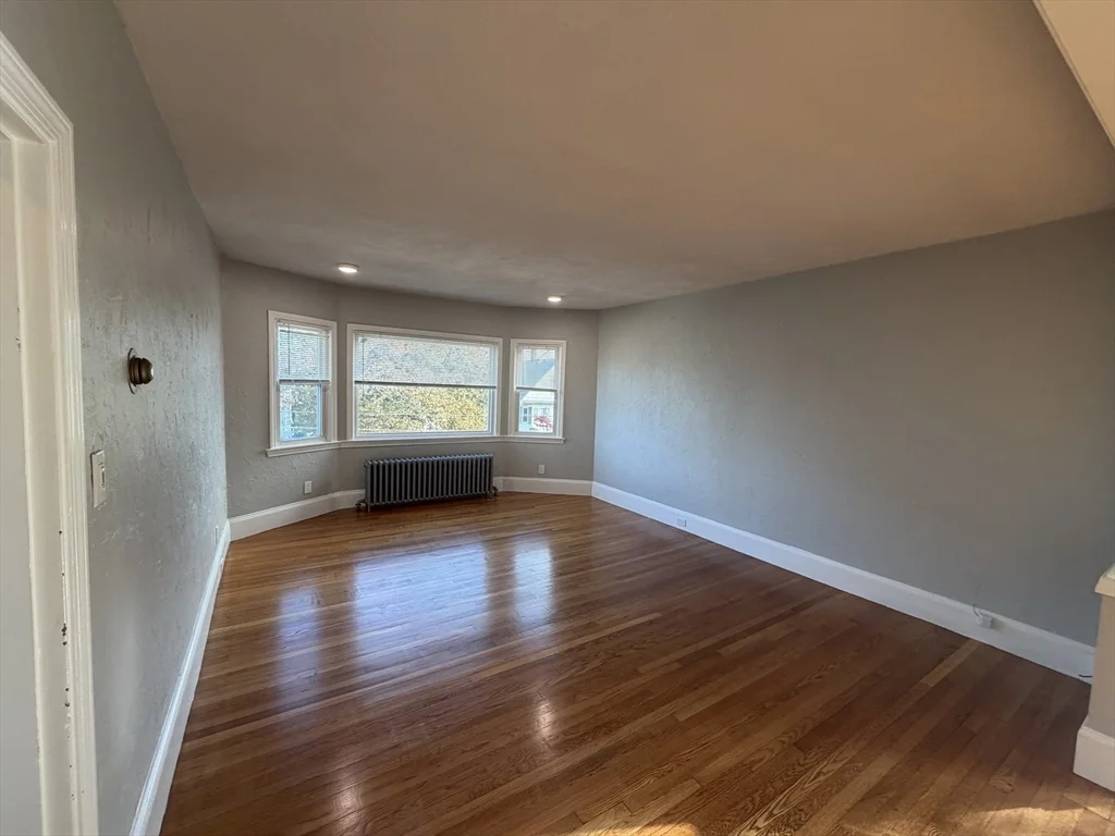 3 bed, 1 bath apartment for rent at 148 George St Unit 2, Tufts University — photo 12 of 26