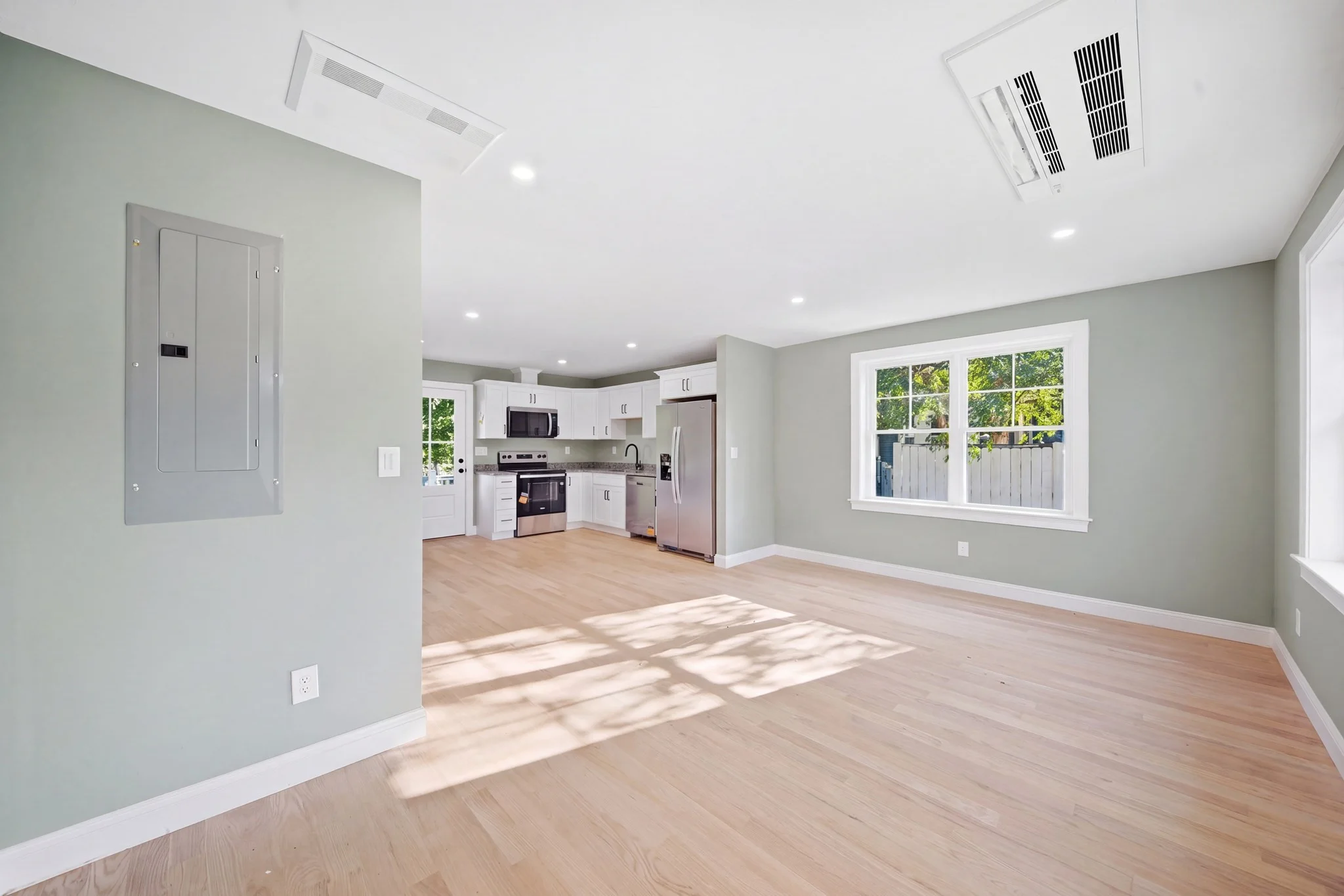 2 bed, 1 bath apartment for rent at 148 Groton Rd Unit C, Chelmsford — photo 3 of 14