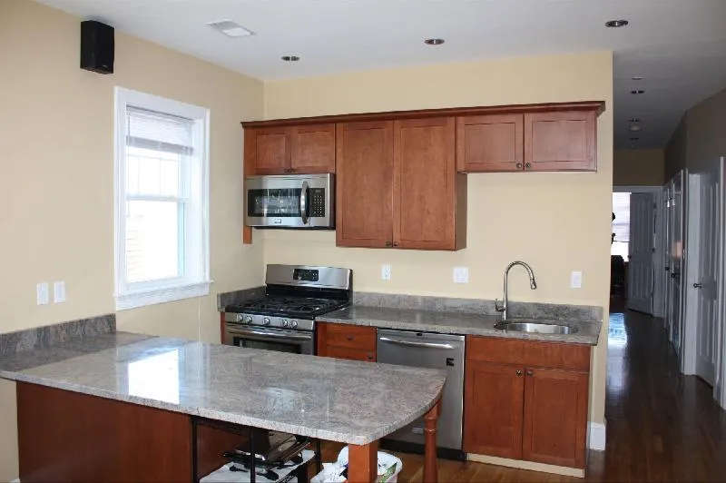 4 bed, 2 bath apartment for rent at 148 Hillside St Unit 1, Mission Hill — photo 1 of 6