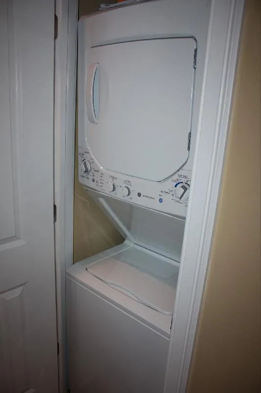 4 bed, 2 bath apartment for rent at 148 Hillside St Unit 1, Mission Hill — photo 6 of 6