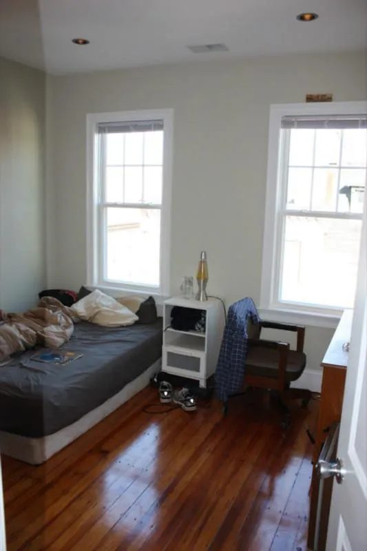 5 bed, 2 bath apartment for rent at 148 Hillside St Unit 3, Mission Hill — photo 8 of 12