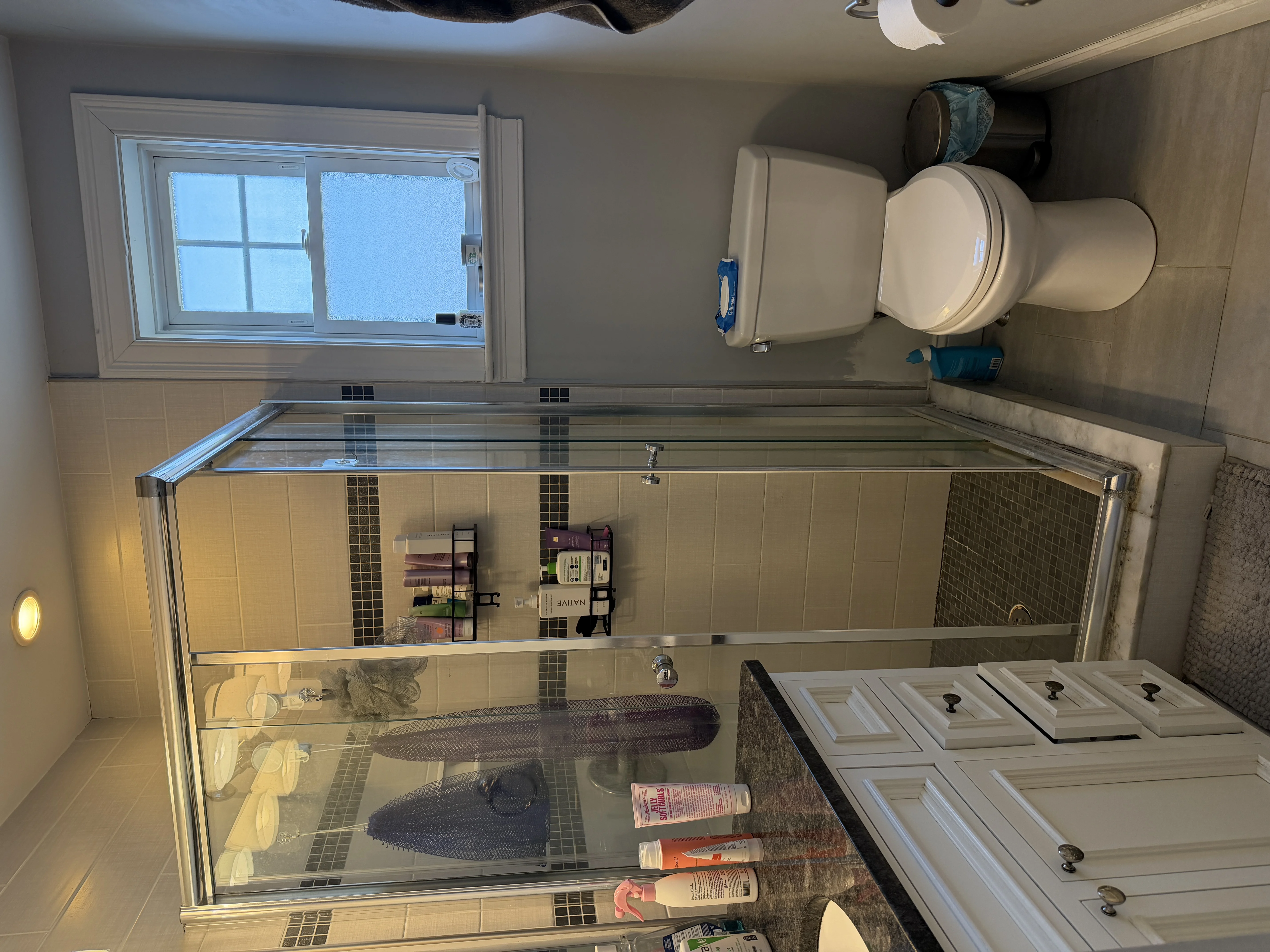 5 bed, 2 bath apartment for rent at 148 Hillside St Unit 3a, Mission Hill — photo 11 of 13