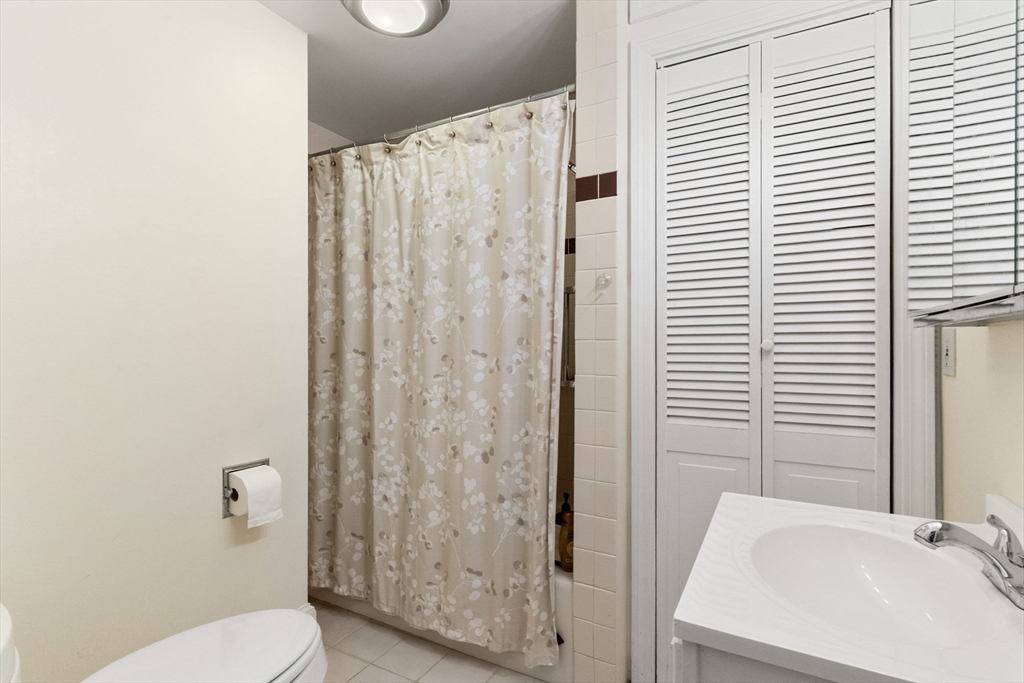 3 bed, 2 bath apartment for rent at 148 Lakeview Ave Unit 148, West Cambridge — photo 18 of 24