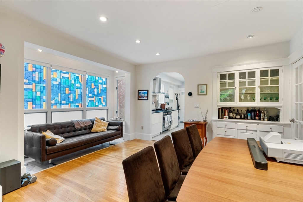 3 bed, 2 bath apartment for rent at 148 Lakeview Ave Unit 148, West Cambridge — photo 5 of 24
