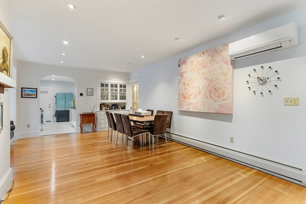 3 bed, 2 bath apartment for rent at 148 Lakeview Ave Unit 148, West Cambridge — photo 4 of 24