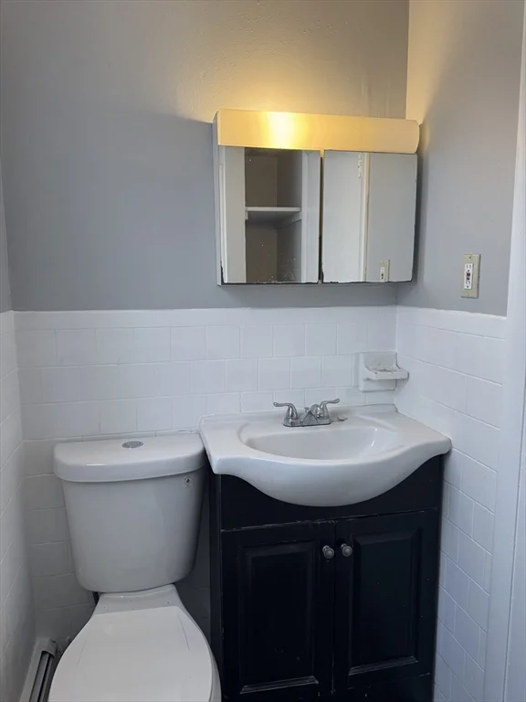1 bed, 1 bath apartment for rent at 148 Maxfield St Unit 1E, North — photo 10 of 11