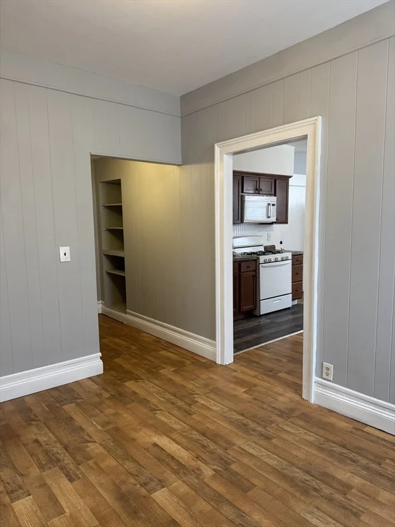 1 bed, 1 bath apartment for rent at 148 Maxfield St Unit 1E, North — photo 3 of 11