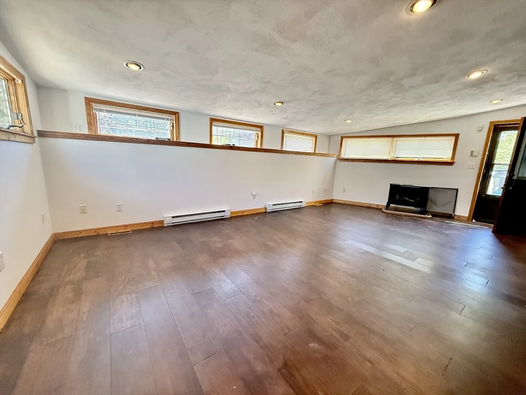 4 bed, 2 bath apartment for rent at 148 Morrison Ave, Davis Square — photo 6 of 17