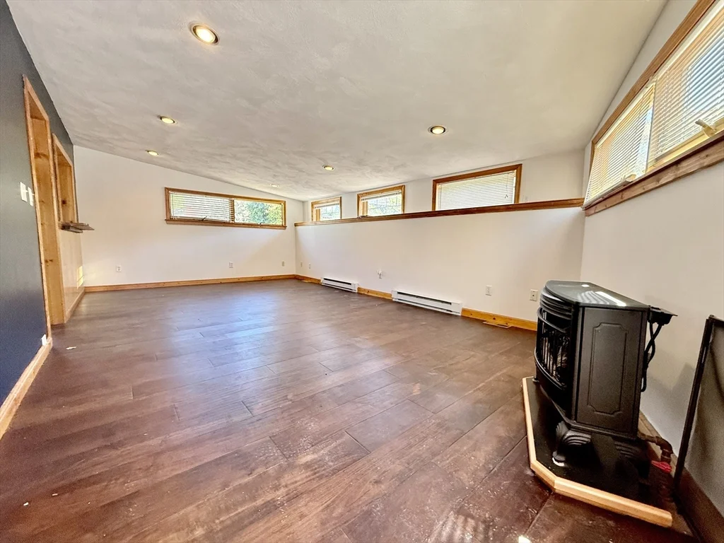 4 bed, 2 bath apartment for rent at 148 Morrison Ave, Davis Square — photo 5 of 17