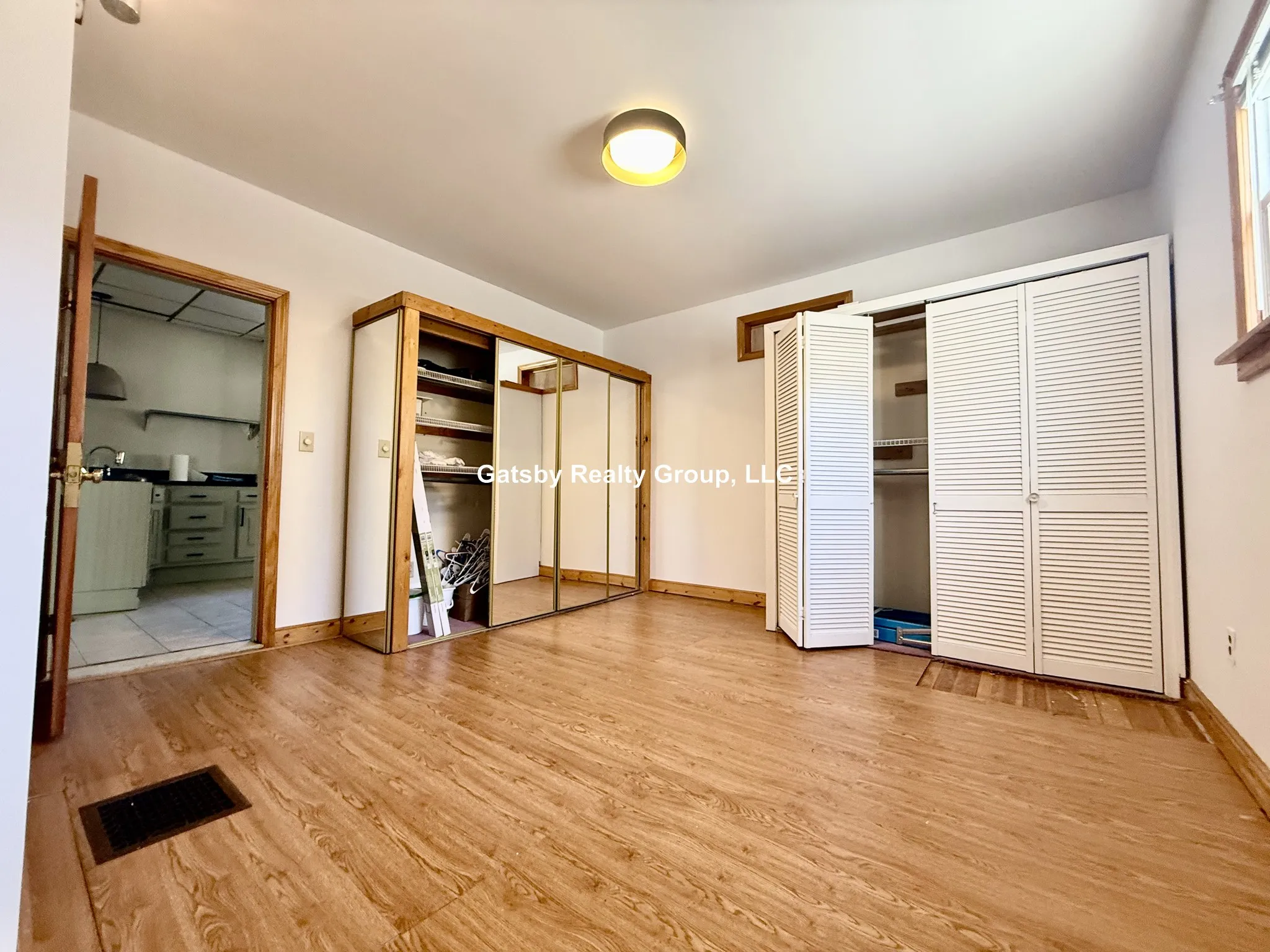 4 bed, 2 bath apartment for rent at 148 Morrison Ave Unit 1, Powder House Square — photo 8 of 17
