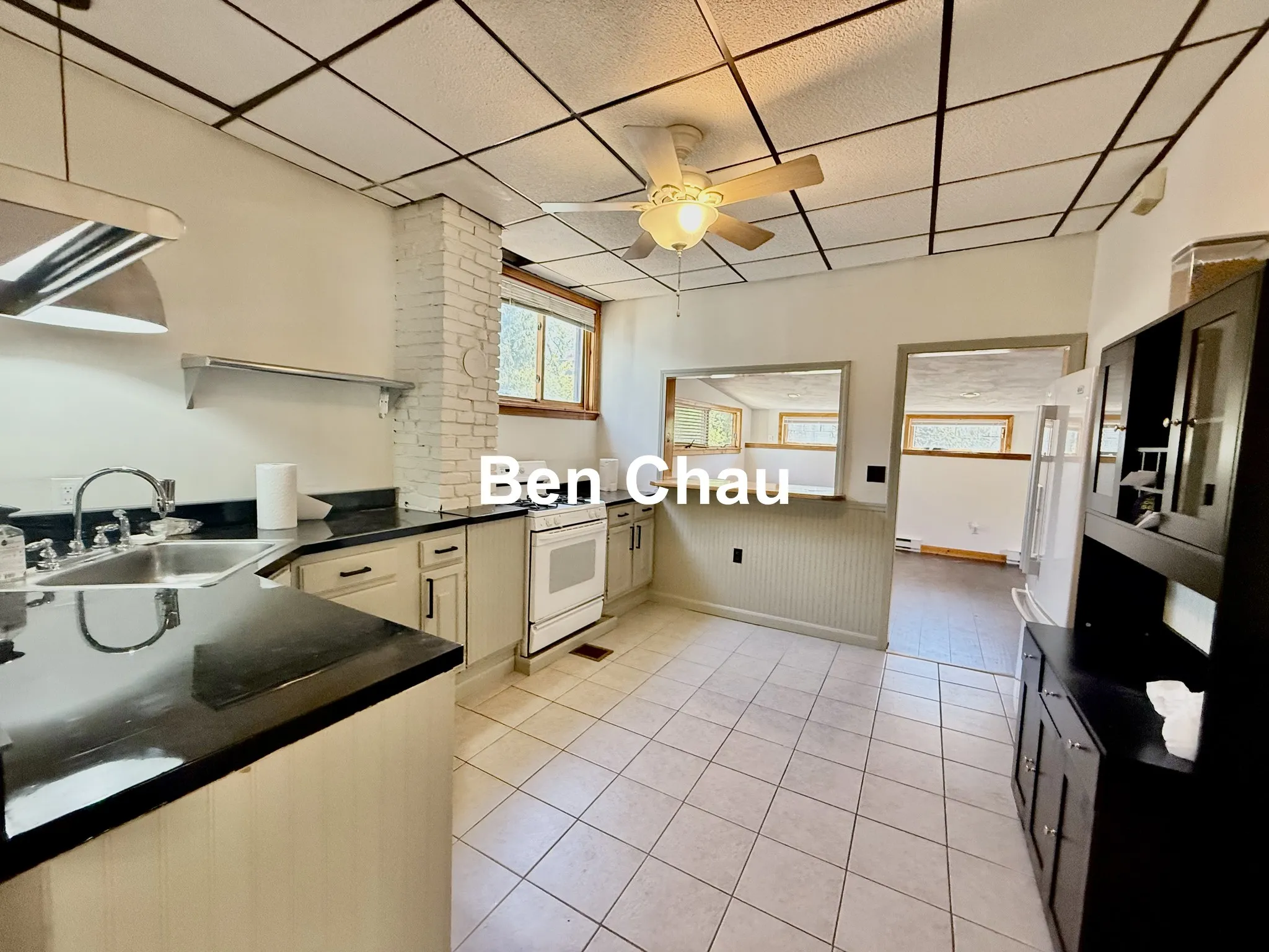 4 bed, 2 bath apartment for rent at 148 Morrison Ave Unit 148, Powder House Square — photo 4 of 17
