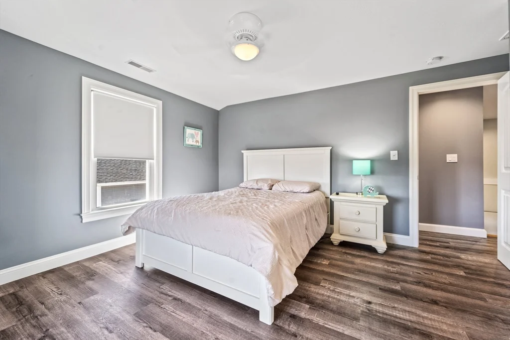 6 bed, 3 bath apartment for rent at 148 N End Blvd, Salisbury — photo 19 of 29