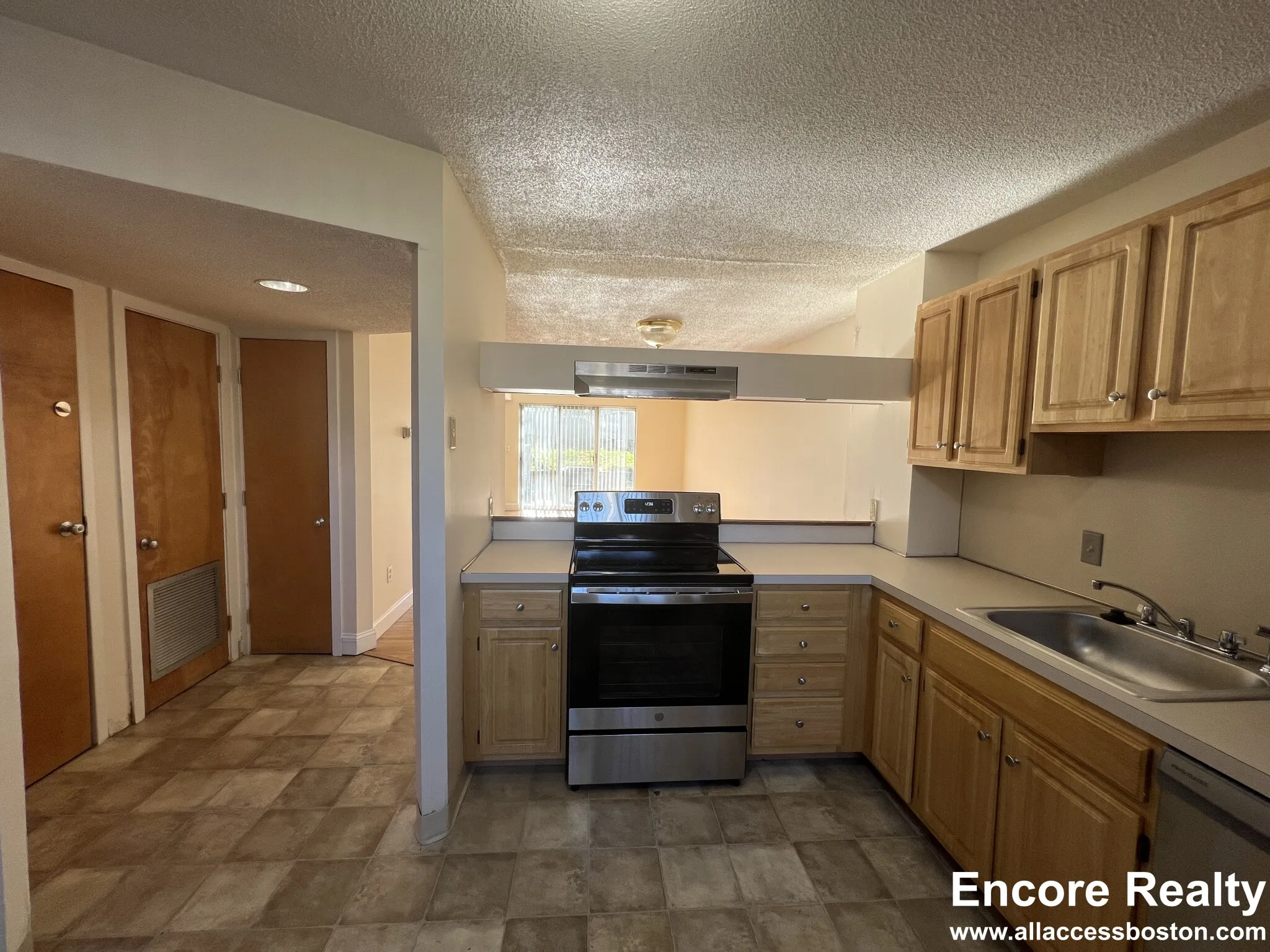 2 bed, 1.5 bath apartment for rent at 148 North Beacon St Unit A2D, Brighton — photo 3 of 16