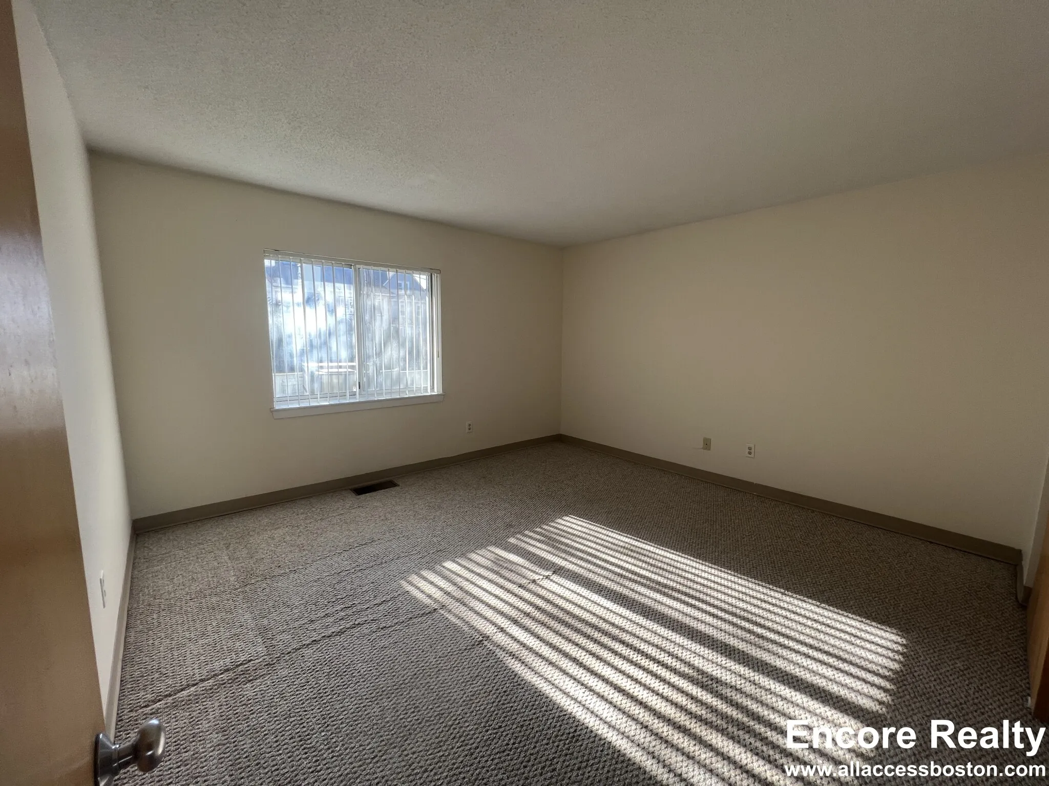 2 bed, 1.5 bath apartment for rent at 148 North Beacon St Unit A2D, Brighton — photo 8 of 16