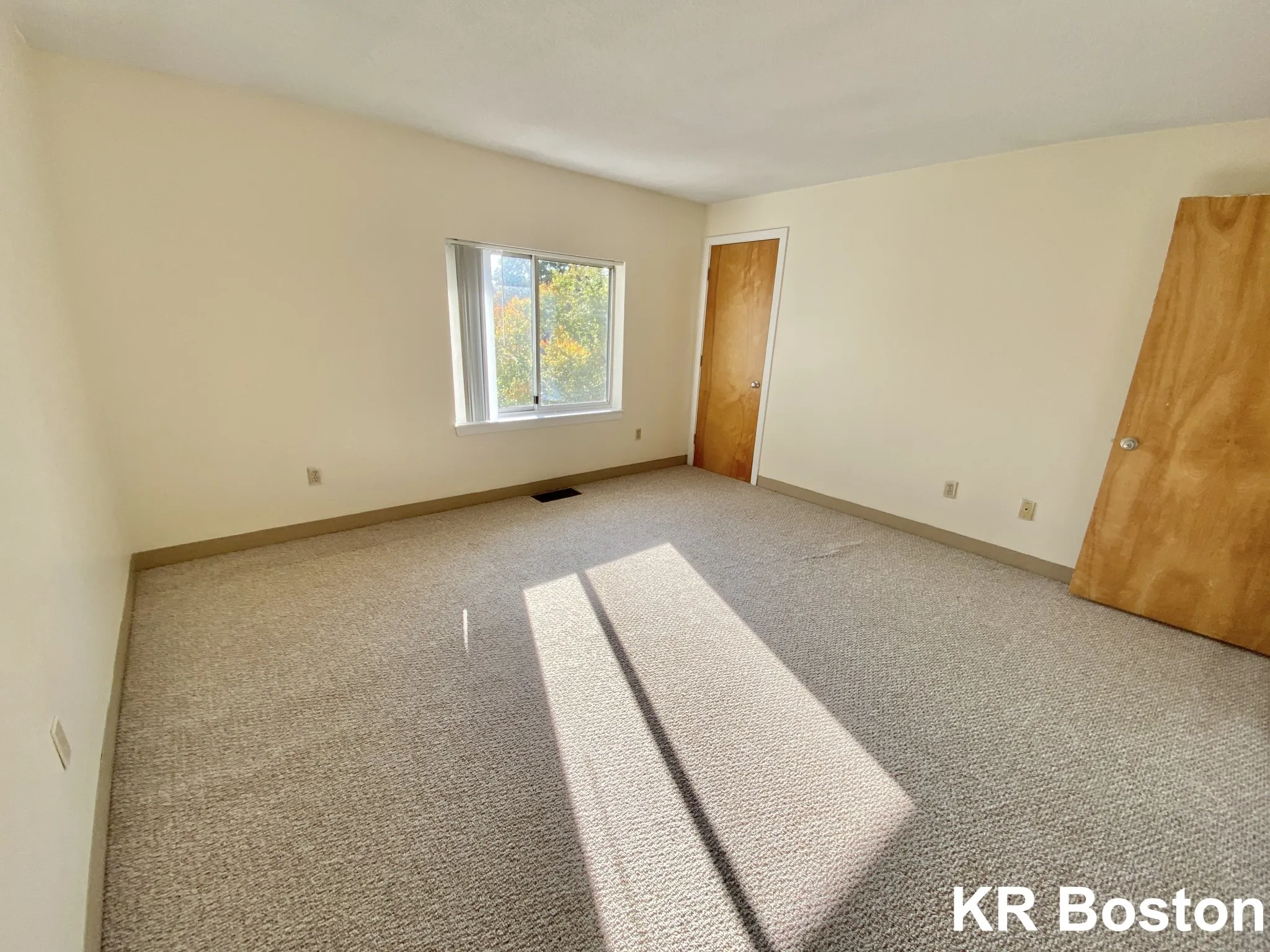 2 bed, 1.5 bath apartment for rent at 148 North Beacon St Unit B3, Brighton — photo 2 of 20