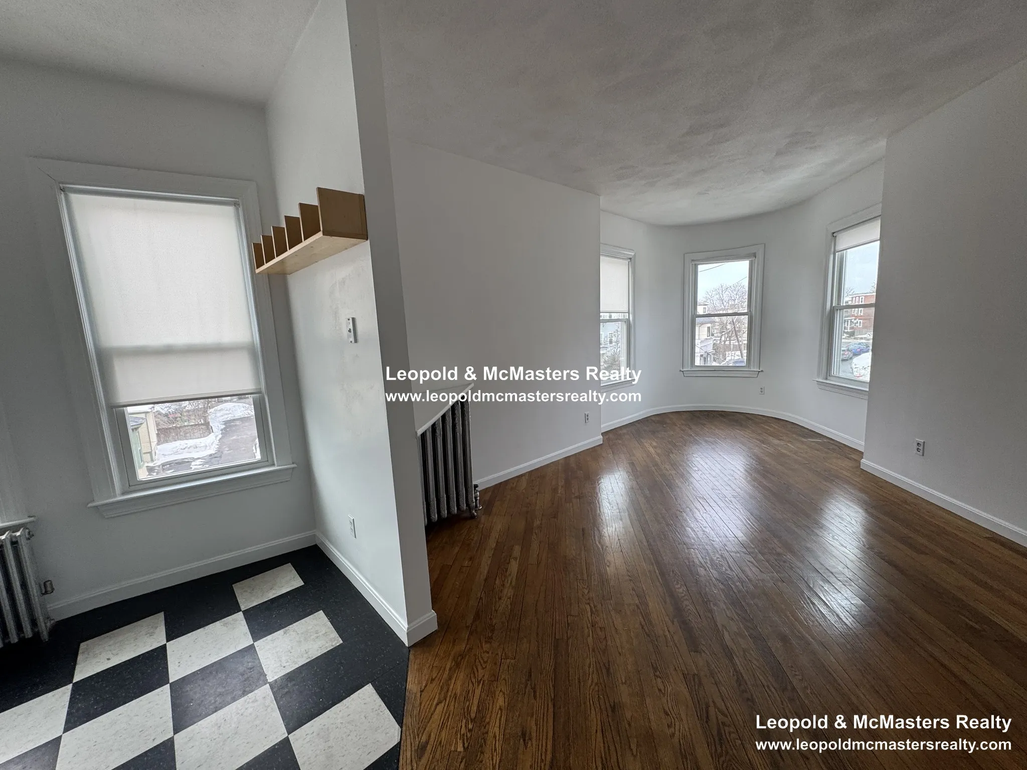 3 bed, 2 bath apartment for rent at 148 Oxford St Unit 2, Ward Two — photo 4 of 12