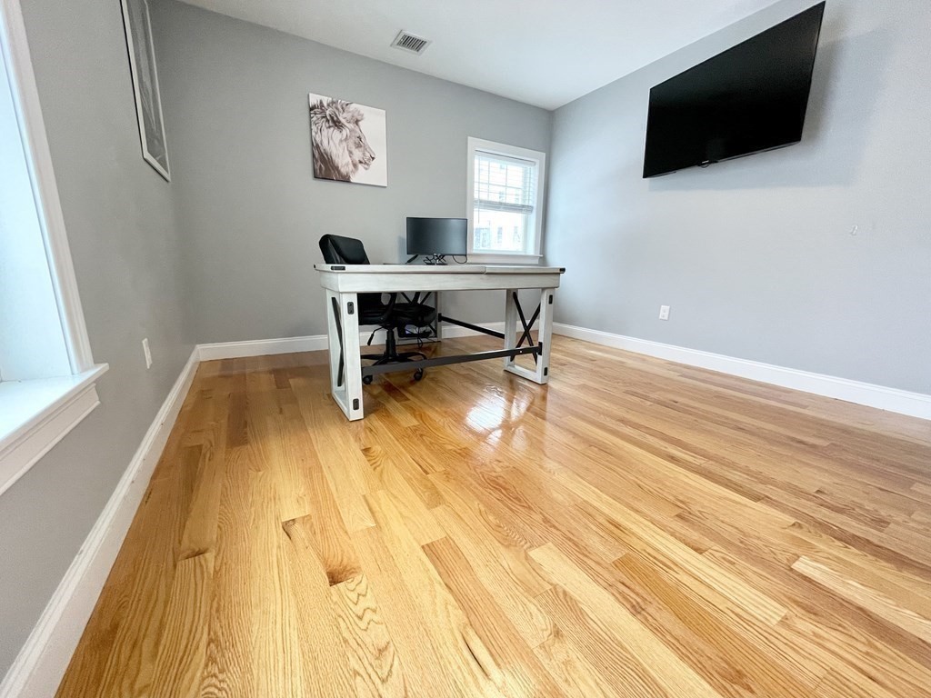 3 bed, 2.5 bath apartment for rent at 148 Pearl Ave Unit 1, Revere — photo 9 of 18