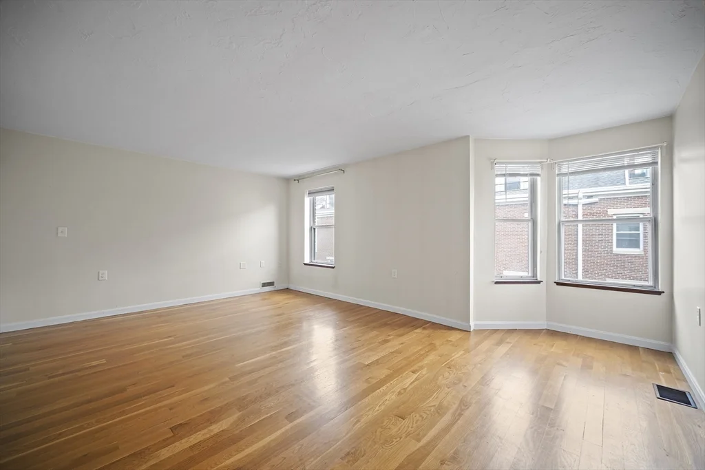2 bed, 2 bath apartment for rent at 148 Quincy Shore Dr Unit 31, Quincy — photo 12 of 21