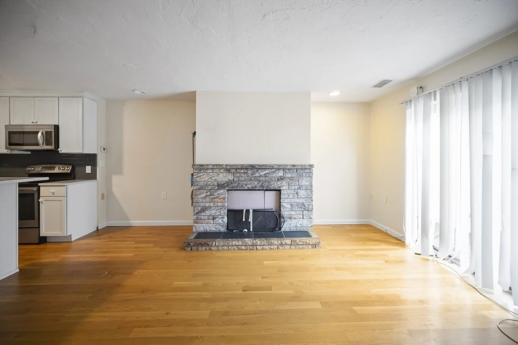 2 bed, 2 bath apartment for rent at 148 Quincy Shore Dr Unit 31, Quincy — photo 7 of 21