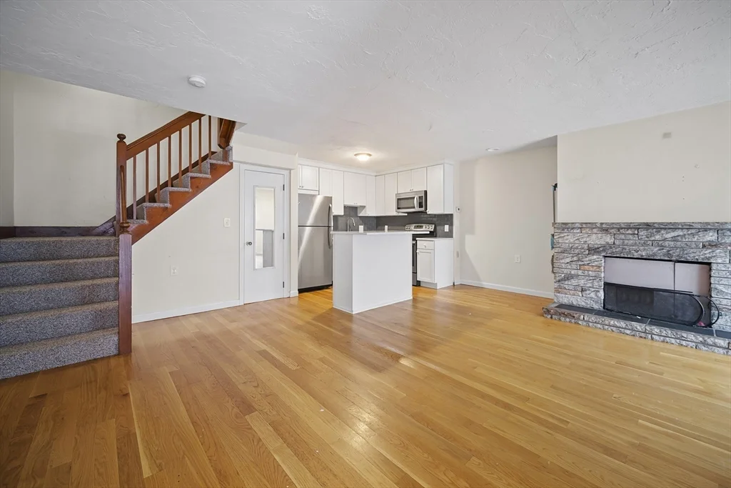 2 bed, 2 bath apartment for rent at 148 Quincy Shore Dr Unit 31, Quincy — photo 9 of 21