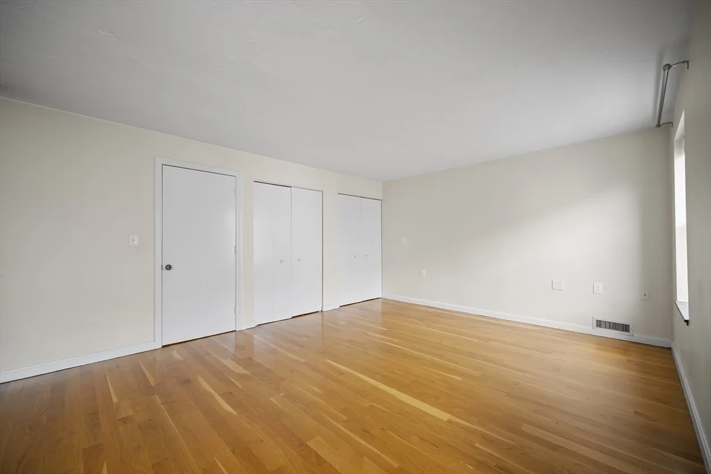 2 bed, 2 bath apartment for rent at 148 Quincy Shore Dr Unit 31, Quincy — photo 13 of 21