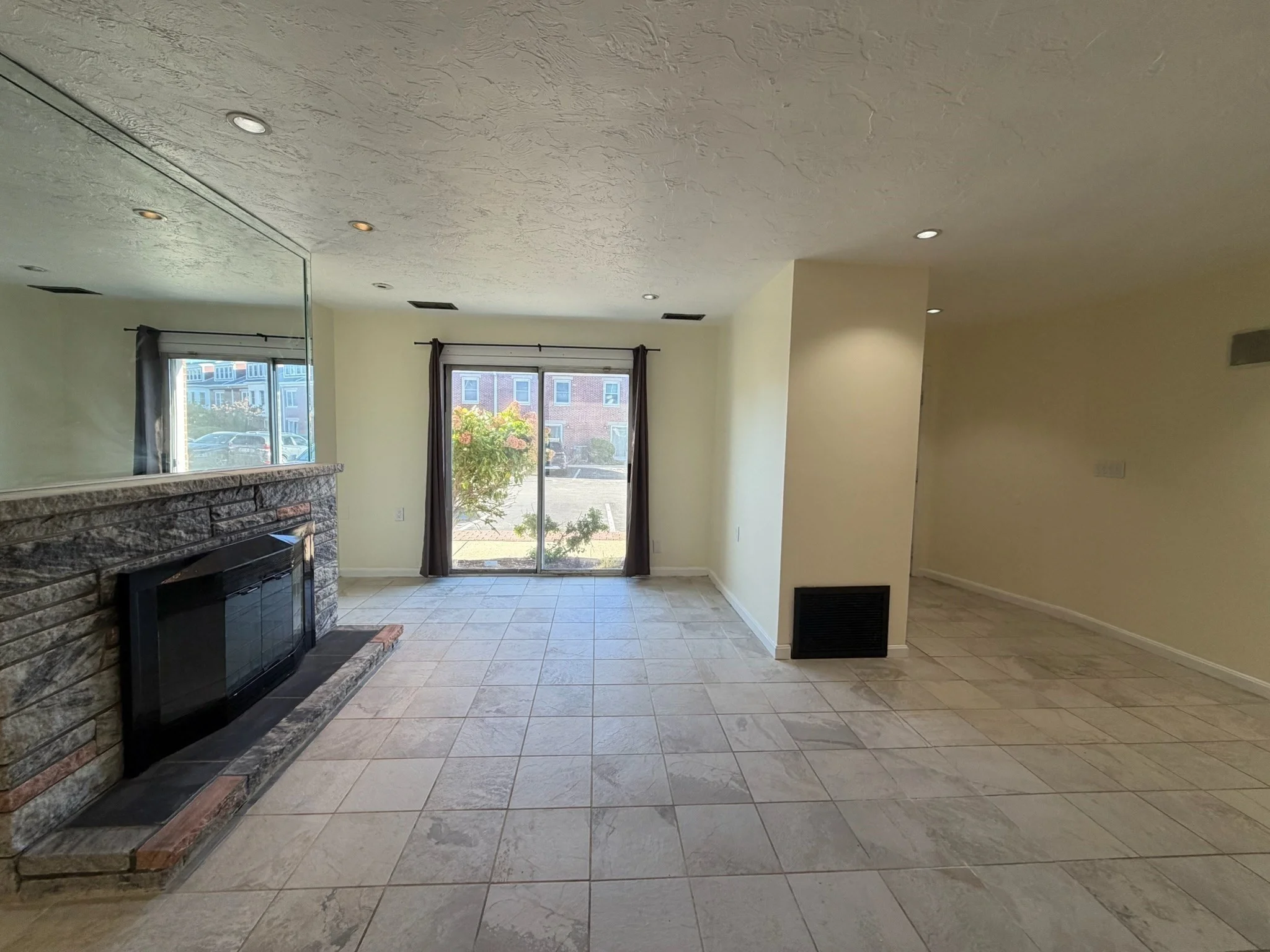 2 bed, 2 bath apartment for rent at 148 Quincy Shore Dr Unit Unit 44, Quincy — photo 7 of 17