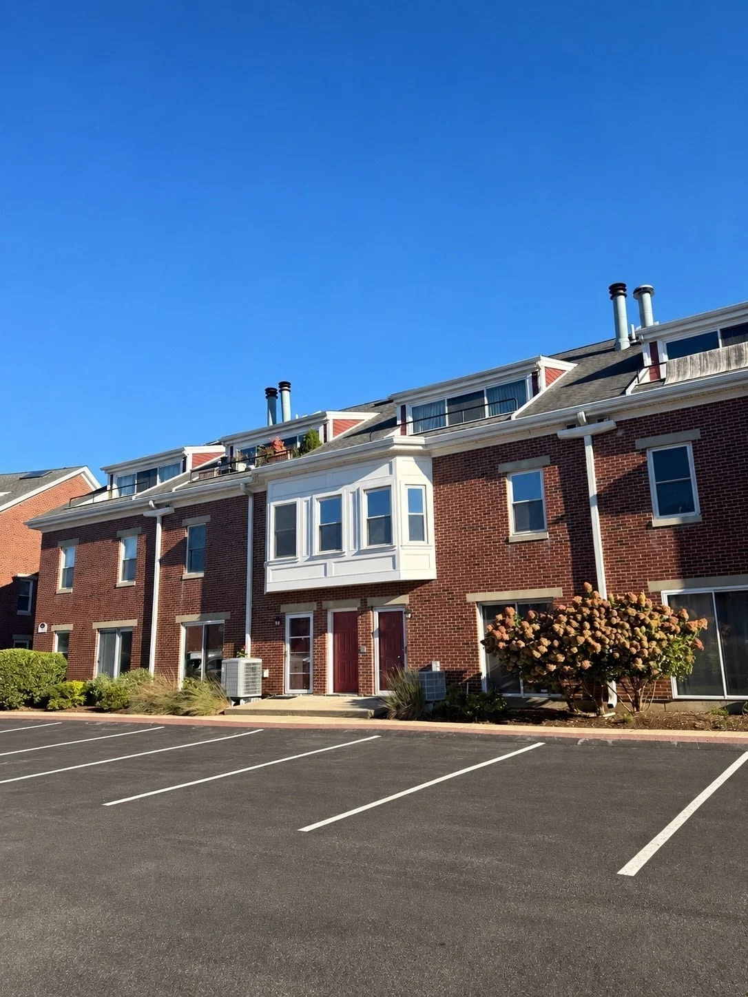 2 bed, 2 bath apartment for rent at 148 Quincy Shore Dr Unit Unit 44, Quincy — photo 1 of 17